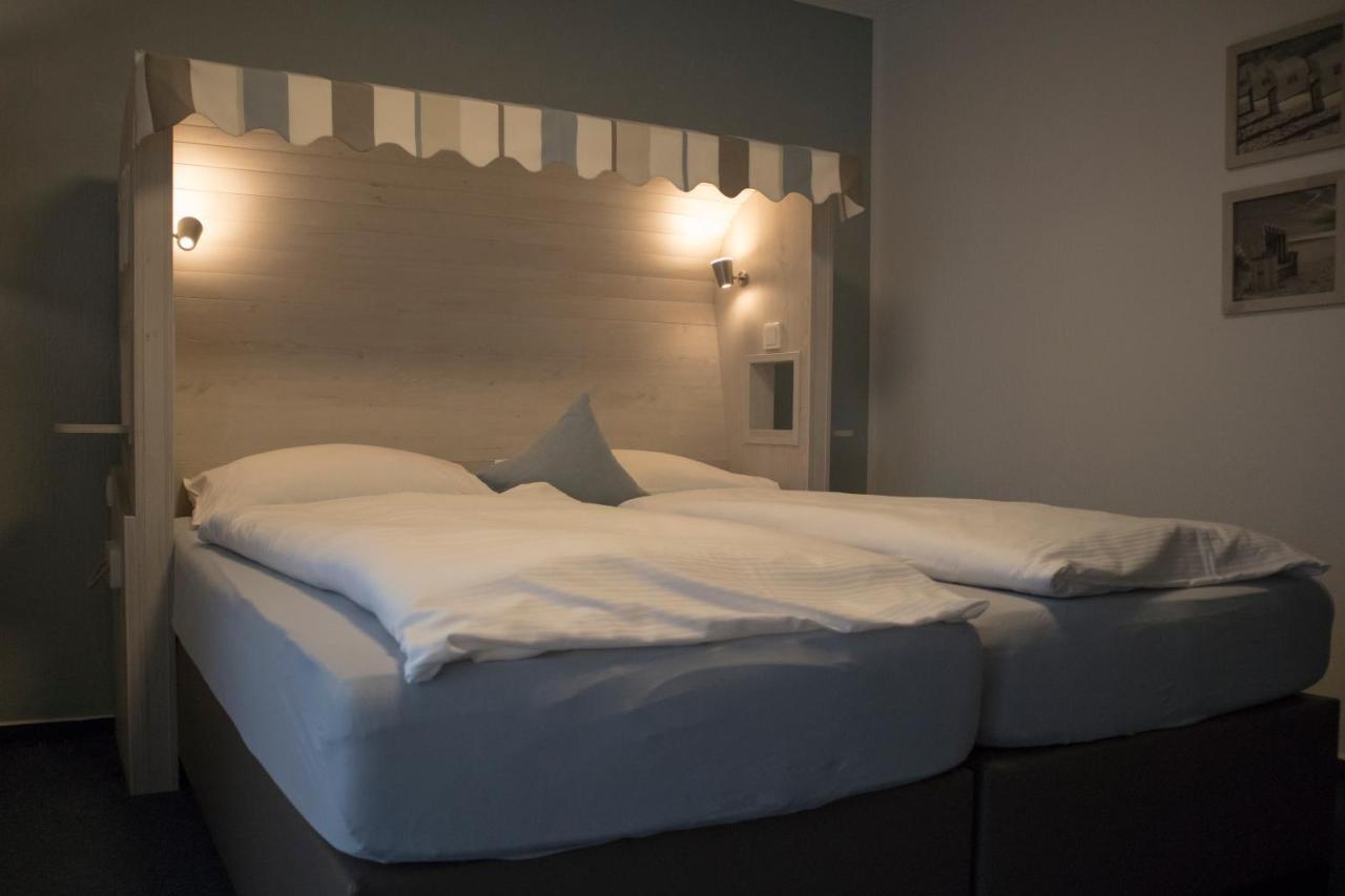 Hotel Am Friesenstrand 토센스 외부 사진