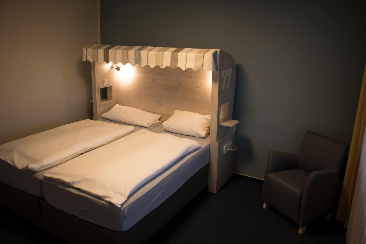 Hotel Am Friesenstrand 토센스 외부 사진